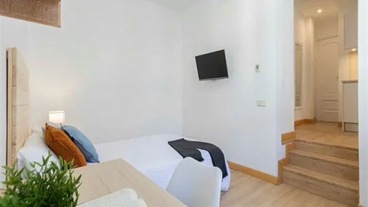 Rooms in Madrid Centro - photo 6