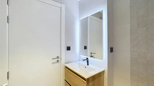 Rooms in Madrid Fuencarral-El Pardo - photo 9