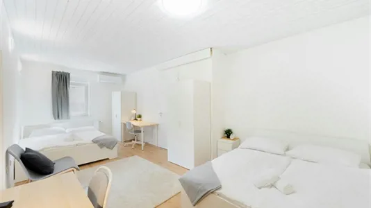 Rooms in Besnica - photo 3