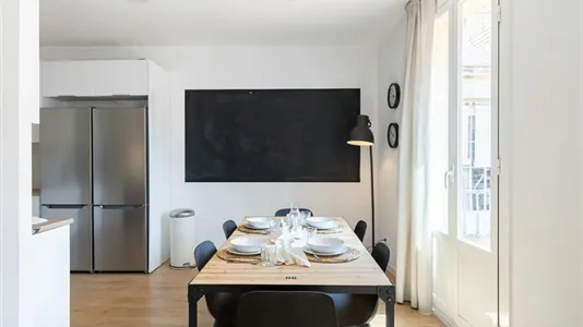 Rooms in Barcelona Eixample - photo 10
