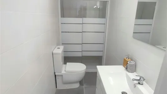 Rooms in El Prat de Llobregat - photo 5