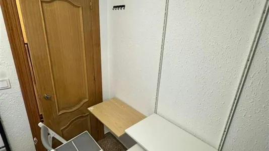 Rooms in Mislata - photo 2