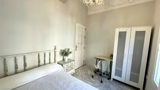 Rooms in Bami - photo 1