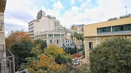 Rooms in Barcelona Eixample - photo 10