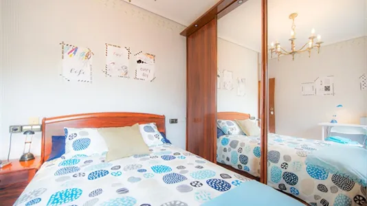 Rooms in Bilbao - photo 4