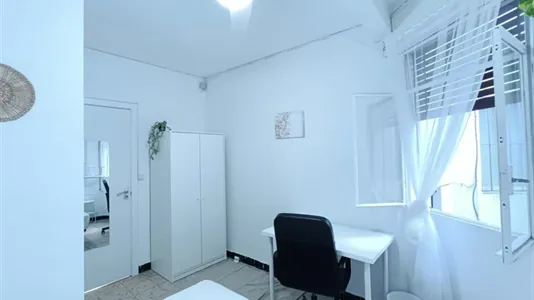 Rooms in Sevilla Casco Antiguo - photo 2