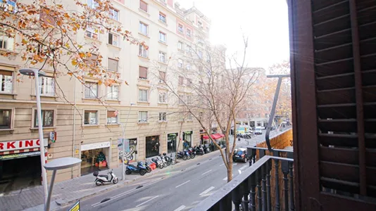 Rooms in Barcelona Eixample - photo 8