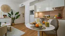 Room for rent, Versailles, Île-de-France, &lt;span class=&quot;blurred street&quot; onclick=&quot;ProcessAdRequest(10306995)&quot;&gt;&lt;span class=&quot;hint&quot;&gt;See streetname&lt;/span&gt;[xxxxxxxxxxxxx]&lt;/span&gt;