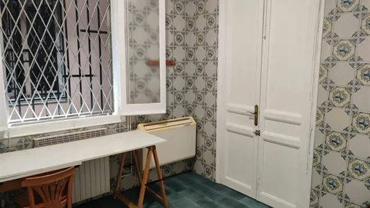 Rooms in Barcelona Ciutat Vella - photo 4