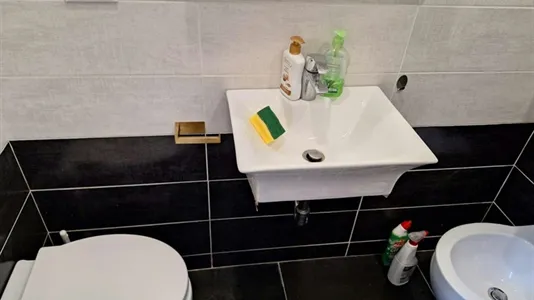 Rooms in Roma Municipio II – Parioli/Nomentano - photo 7