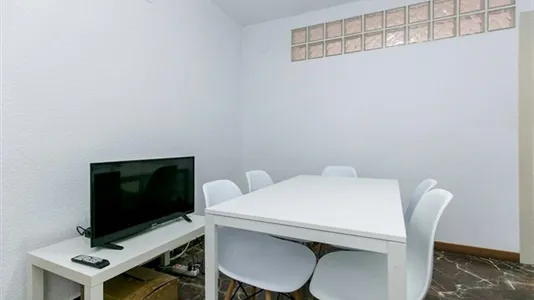 Rooms in Granada - photo 9
