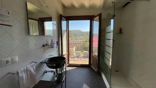 Rooms in Sojuela - photo 4