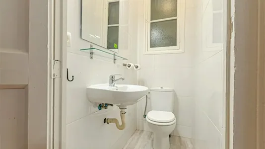 Rooms in Barcelona Eixample - photo 8