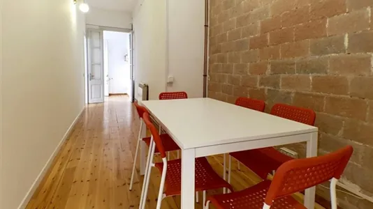 Rooms in Barcelona Eixample - photo 10