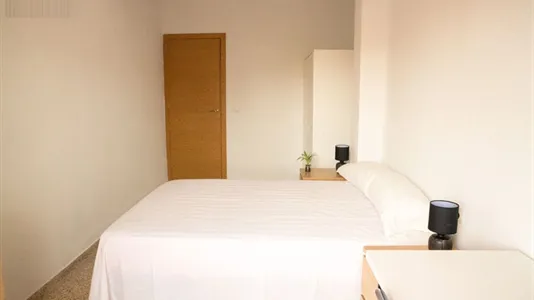 Rooms in Valencia Camins al Grau - photo 4