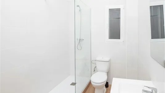 Rooms in Valencia Extramurs - photo 10