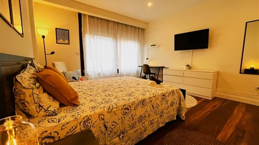 Rooms in Bilbao - photo 4