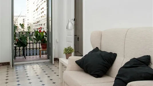 Rooms in Barcelona Eixample - photo 7