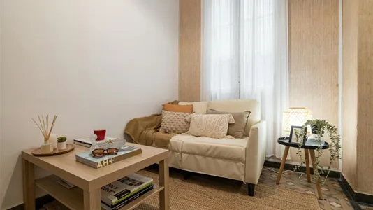 Rooms in Barcelona Ciutat Vella - photo 5