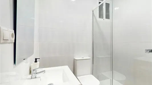 Rooms in Valencia Extramurs - photo 4