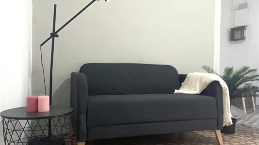 Rooms in Barcelona Ciutat Vella - photo 5