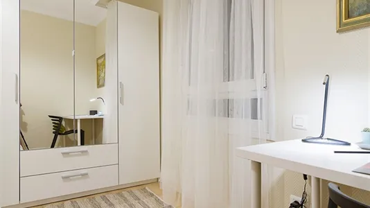 Rooms in Bilbao - photo 4