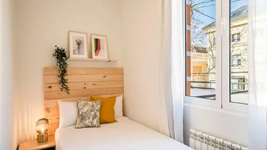 Rooms in Madrid Chamberí - photo 1