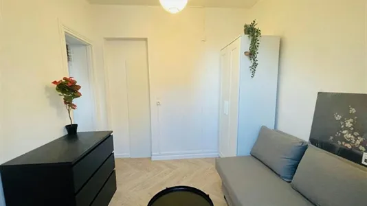 Apartments in Paris 17ème arrondissement - photo 7