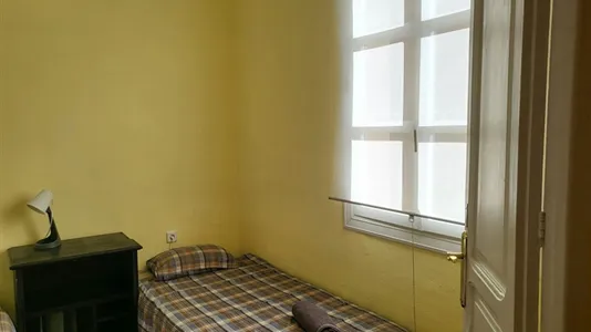 Rooms in Barcelona Eixample - photo 2