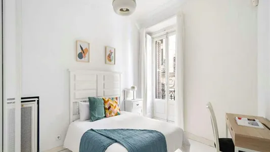 Rooms in Madrid Chamberí - photo 4