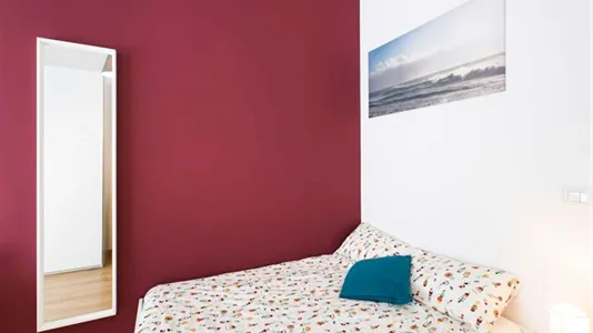 Rooms in Milano Zona 8 - Fiera, Gallaratese, Quarto Oggiaro - photo 2