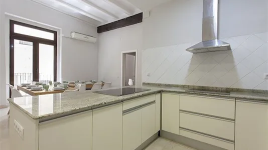 Rooms in Valencia Ciutat Vella - photo 7