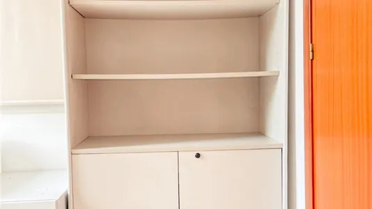 Rooms in Barcelona Ciutat Vella - photo 5