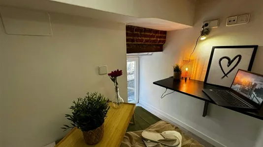 Rooms in Madrid Centro - photo 5