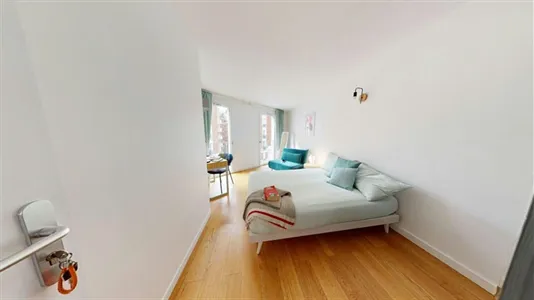 Rooms in Paris 19ème arrondissement - photo 2