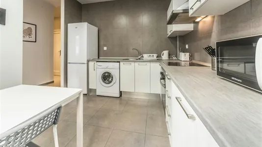 Rooms in Valencia Ciutat Vella - photo 9