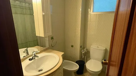 Rooms in Málaga - photo 9