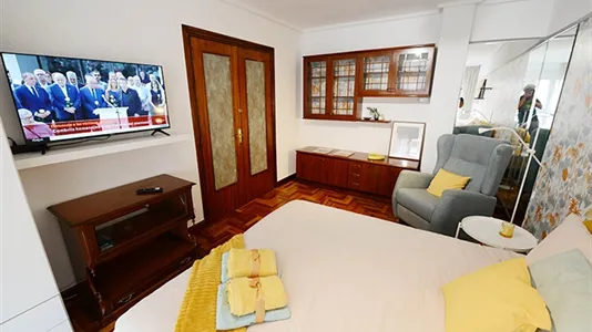 Rooms in Bilbao - photo 4