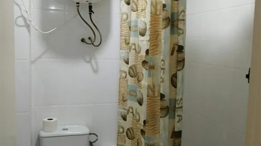 Rooms in Barcelona Ciutat Vella - photo 5