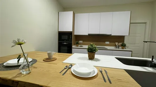 Rooms in Madrid Centro - photo 10