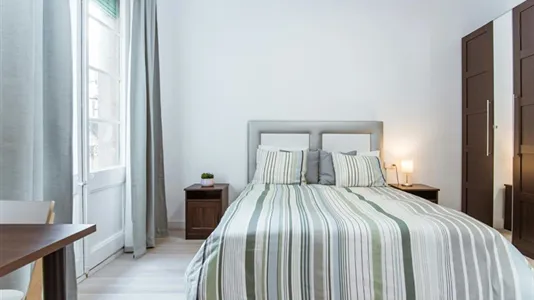 Rooms in Barcelona Ciutat Vella - photo 7