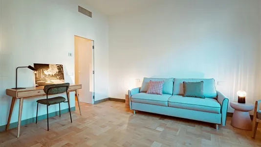 Apartments in Milano Zona 6 - Barona, Lorenteggio - photo 4