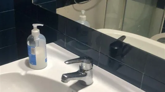 Rooms in Barcelona Eixample - photo 5