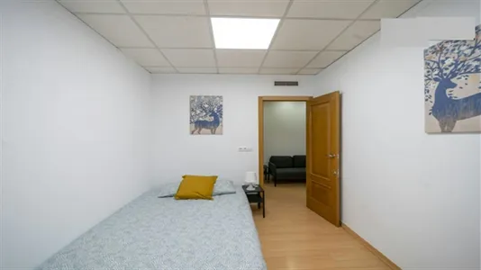 Rooms in Valencia Ciutat Vella - photo 4