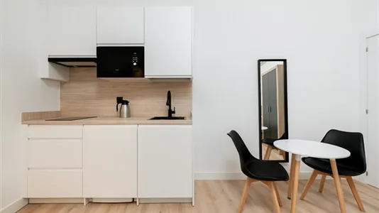 Rooms in Madrid Centro - photo 5