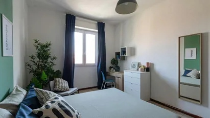 Room for rent in Milano Zona 6 - Barona, Lorenteggio, Milan