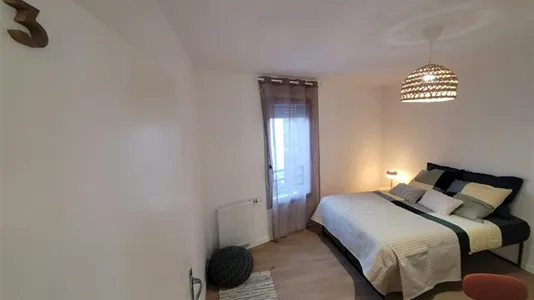 Houses in Angers - photo 8