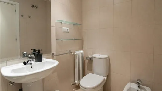 Rooms in Madrid Chamberí - photo 9