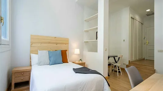 Rooms in Madrid Centro - photo 4