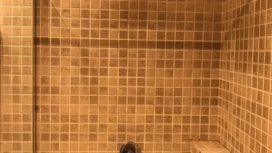 Rooms in Málaga - photo 7